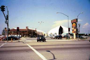 Moskowitz' Casino Under Construction in mid-1999